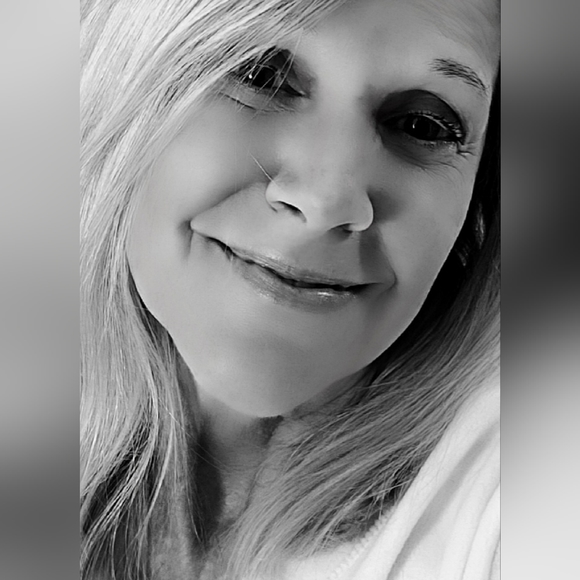 Meet your Posher, Denean - Picture 2 of 9